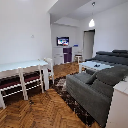 Go-di Apartment