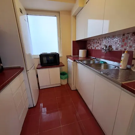 Go-di Apartment *